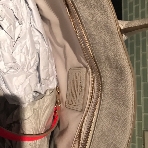 Large Beautiful Whipstitch Coach Tatum Tote - Picture 6 of 8